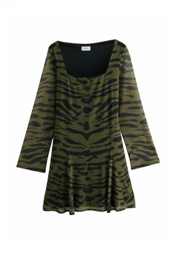 Короткое платье