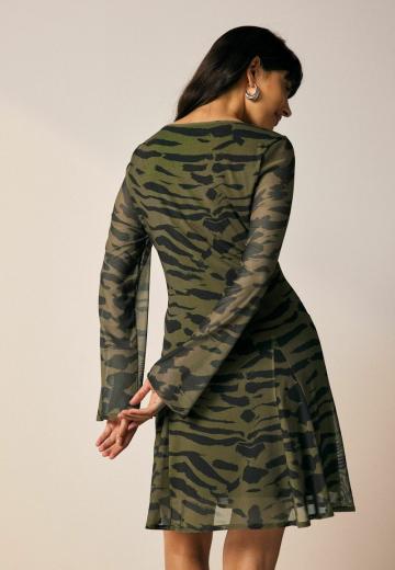 Короткое платье