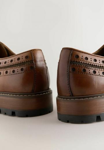 Ботинки на шнуровке