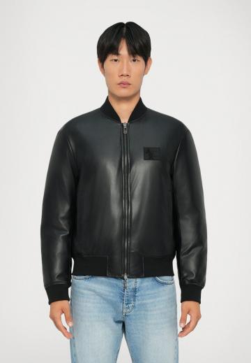 Куртка бомбер