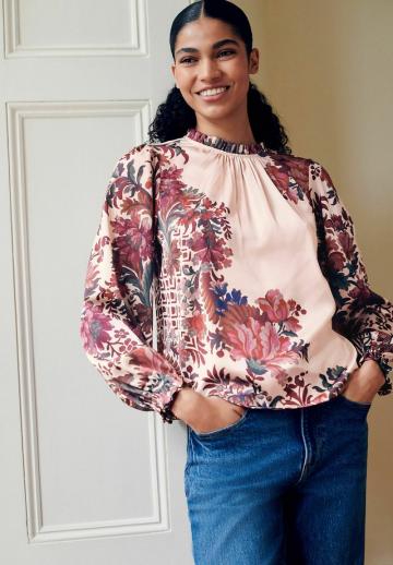 Атласная блузка