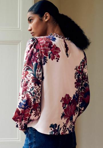 Атласная блузка