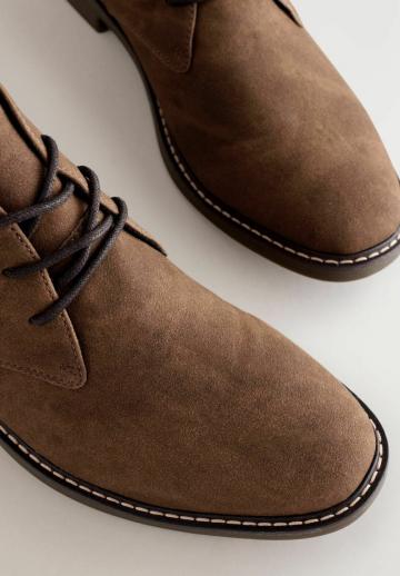 Ботинки на шнуровке