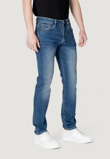 Узкие джинсы