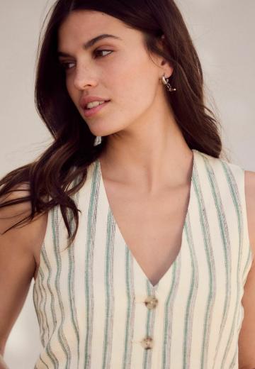 Джинсовая жилетка