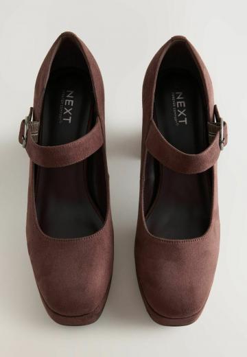 Туфли с высоким носом