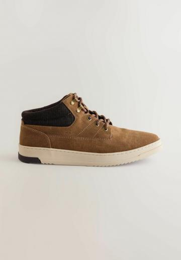 Ботинки на шнуровке