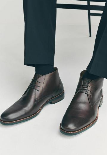 Ботинки на шнуровке