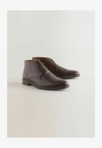 Ботинки на шнуровке