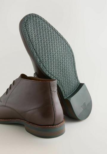 Ботинки на шнуровке