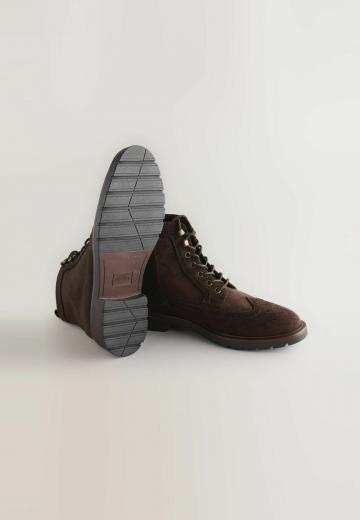 Ботинки на шнуровке