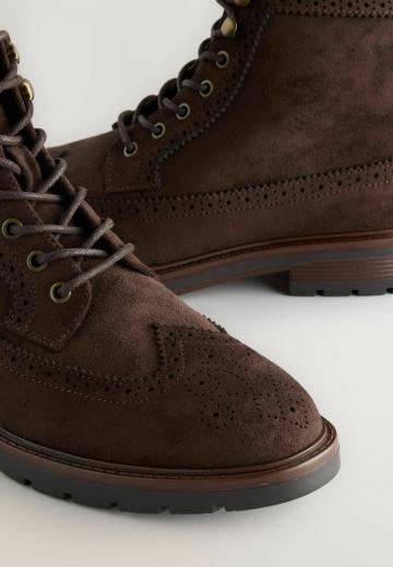 Ботинки на шнуровке
