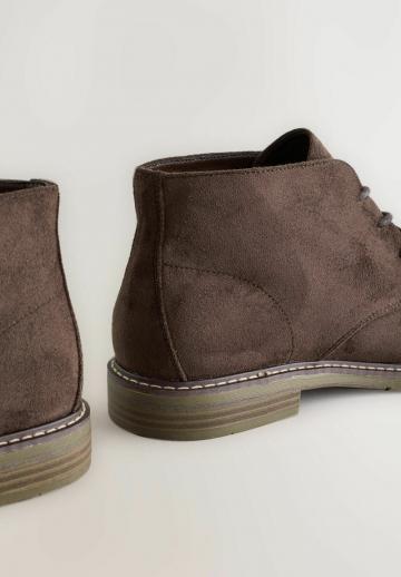 Ботинки на шнуровке