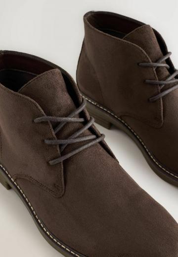 Ботинки на шнуровке