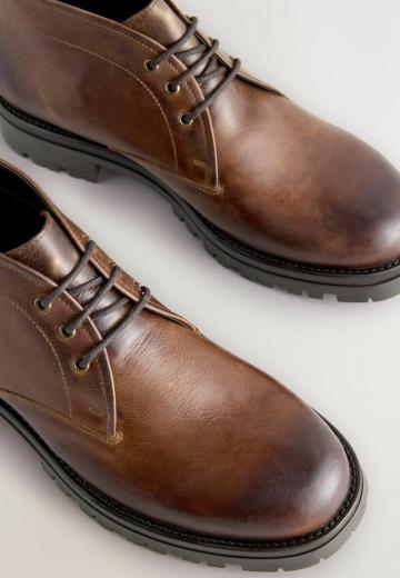 Ботинки на шнуровке