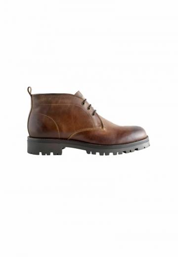 Ботинки на шнуровке