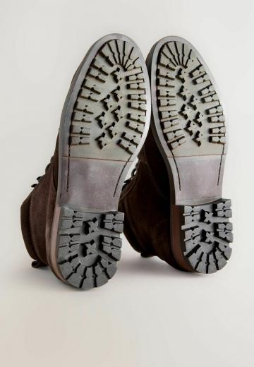 Ботинки на шнуровке