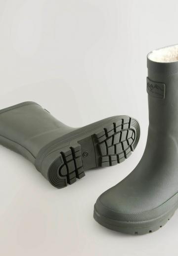 Резиновые сапоги