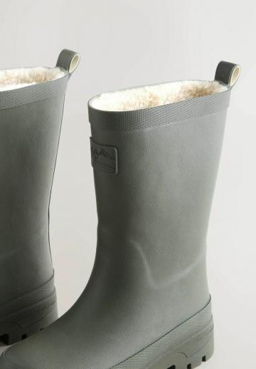 Резиновые сапоги