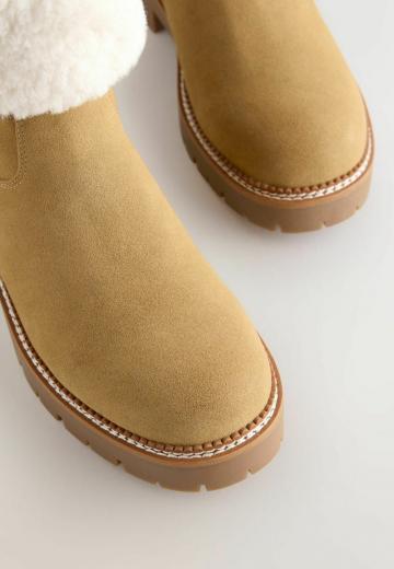 Широкие сапоги