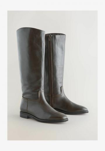 Широкие сапоги