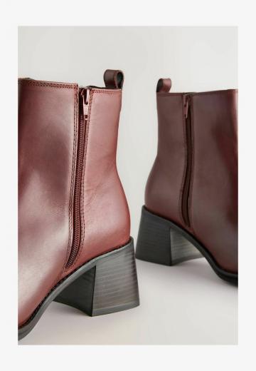 Широкие сапоги