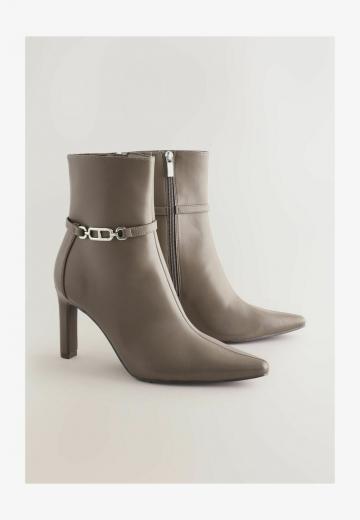 Широкие сапоги