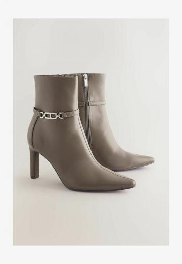 Широкие сапоги