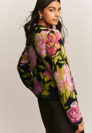 Жаккардовая вязаная кофта