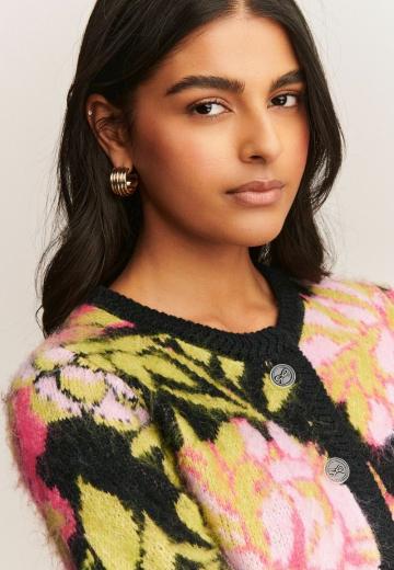 Жаккардовая вязаная кофта