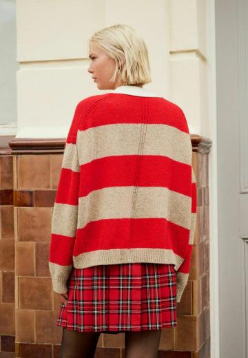 Вязаная кофта