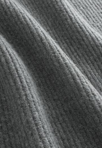 Вязаное платье