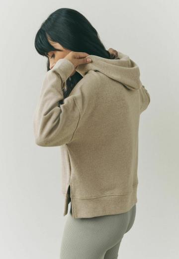 Пуловер с капюшоном