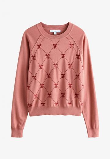 Пуловер в полоску