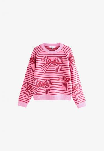 Пуловер в полоску