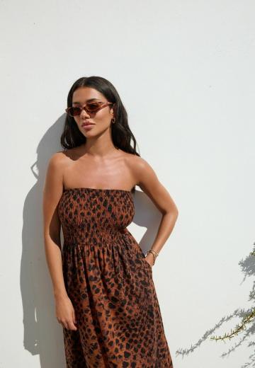 Платье без бретелек