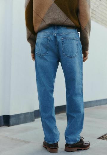 Прямые джинсы