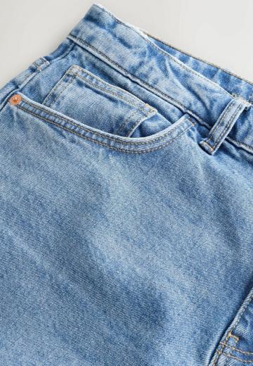 Прямые джинсы