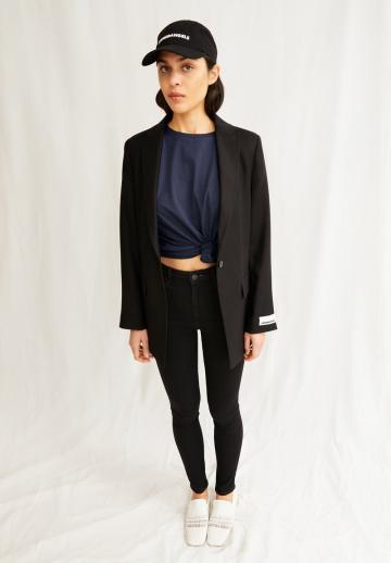 Узкие джинсы