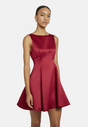 Короткое платье