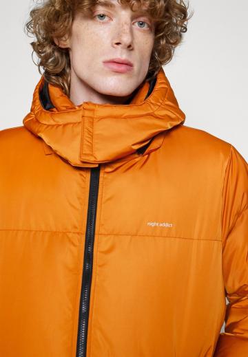 Зимняя куртка