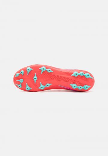 Футбольные бутсы