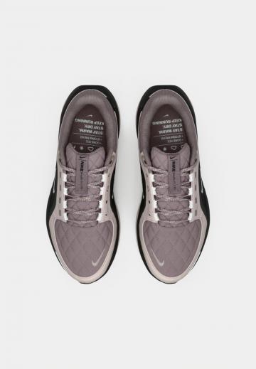 Беговые кроссовки