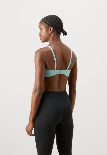 Спортивный бюстгальтер