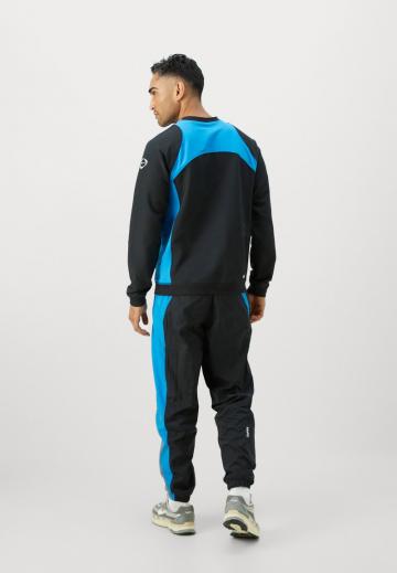 Спортивная кофта