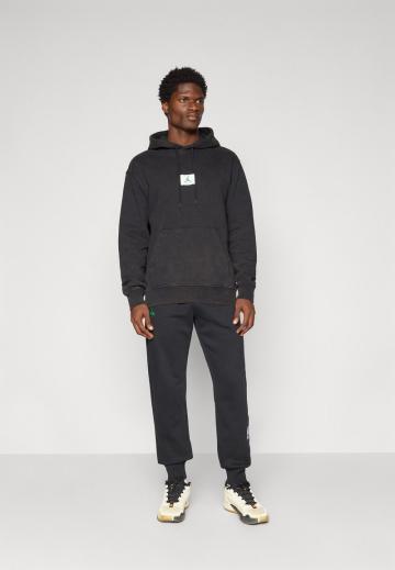 Спортивная кофта