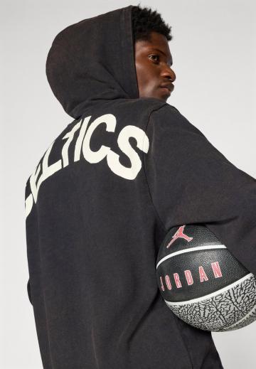 Спортивная кофта