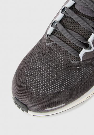 Беговые кроссовки