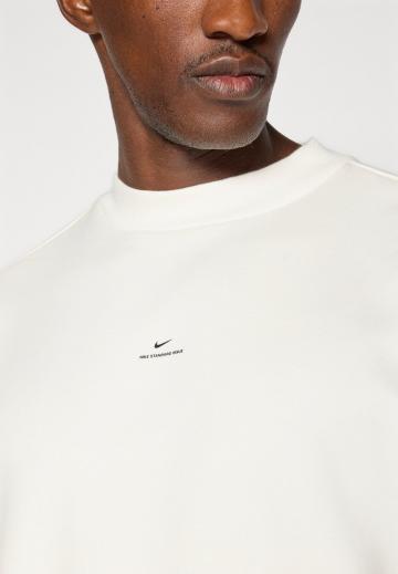 Спортивная кофта