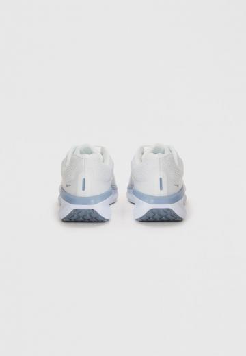 Беговые кроссовки